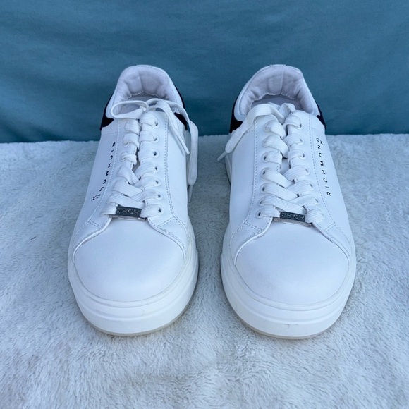 EUC John Richmond Logo Stamp Sneakers EU 41 White Black Mens Casual Leather Lux - Picture 2 of 9